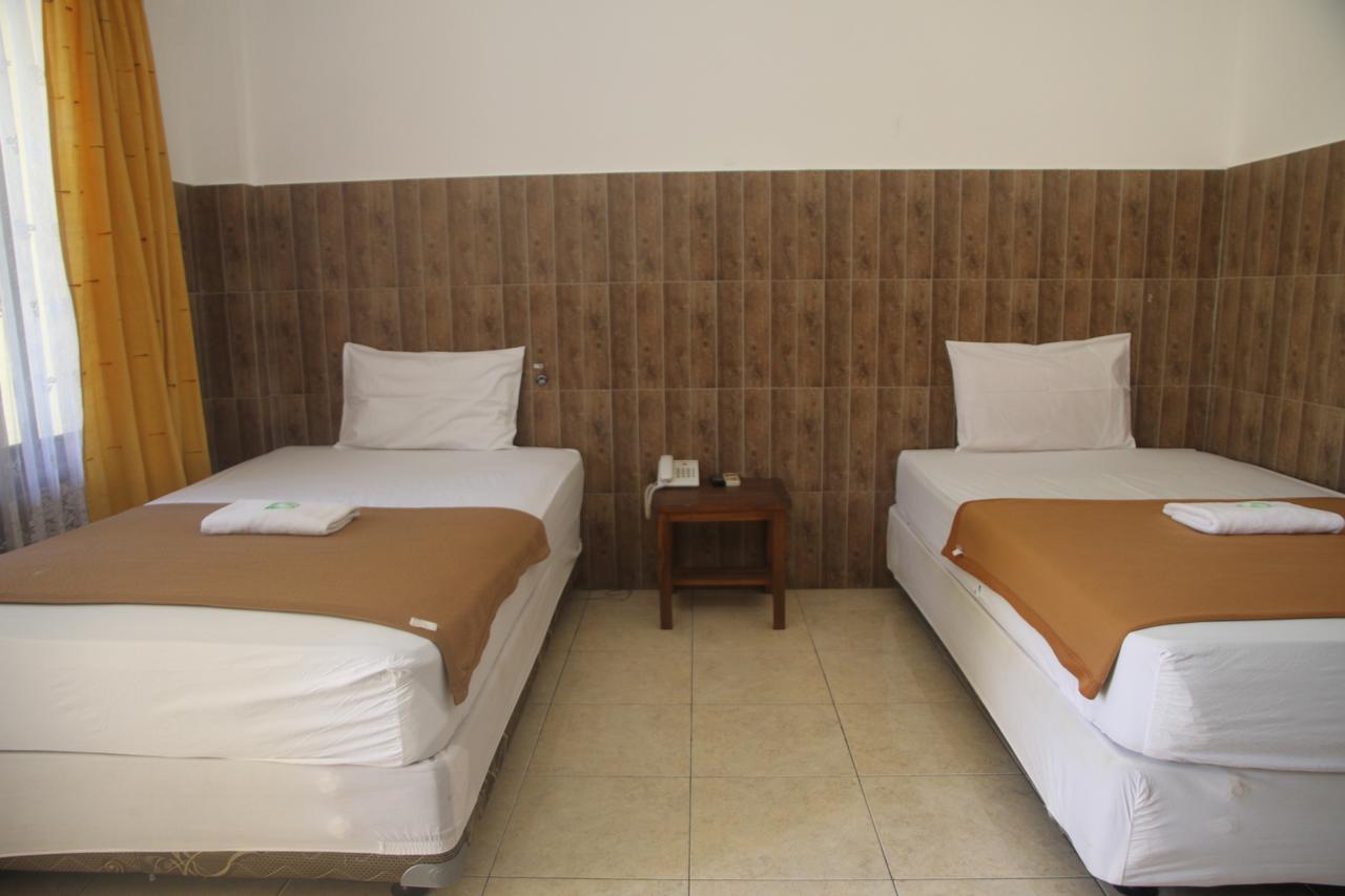 Puri Senggigi Hotel Mangsit Εξωτερικό φωτογραφία