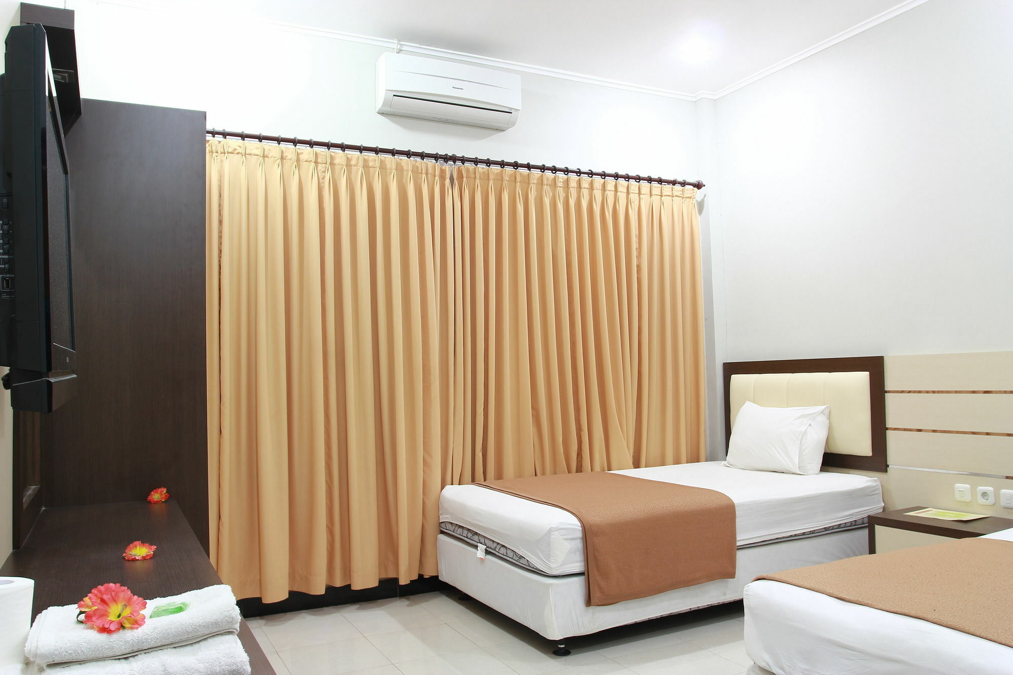 Puri Senggigi Hotel Mangsit Εξωτερικό φωτογραφία