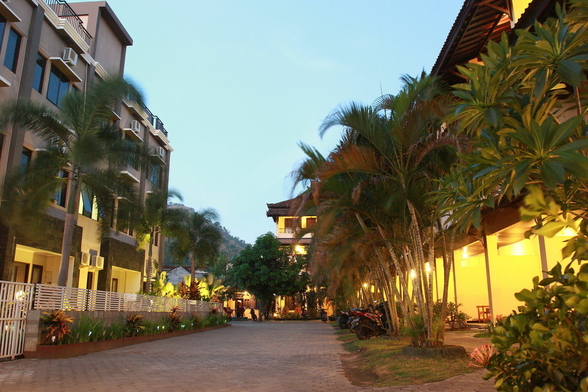 Puri Senggigi Hotel Mangsit Εξωτερικό φωτογραφία